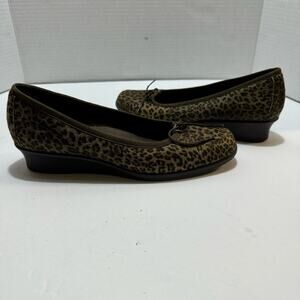 Munro loafers size 6.5‎